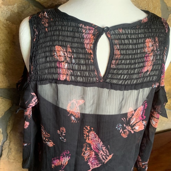 NWT Mudd Chiffon Ruffle Trim Cold Shoulder Top-Size Small - Picture 10 of 14